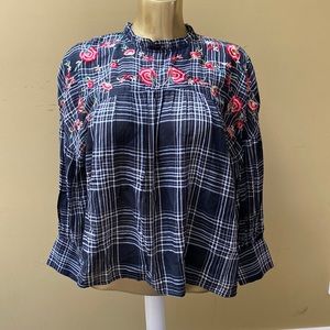 ZARA  Basic Embroidered Long Sleeved Floral Smock Top.